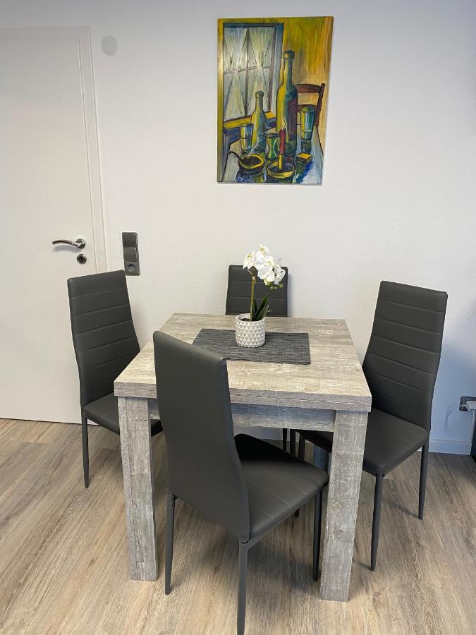 1,5 Zimmer Apartment In S-Bahn Naehe, 35 Qm, Max 4 Pers, Zentral, Private Terasse, Internet 250 Mbit Gärtringen Екстериор снимка